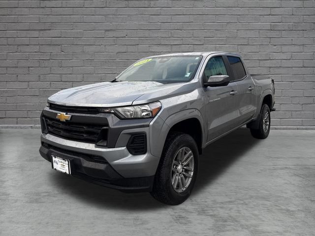 Used 2024 Chevrolet Colorado LT AWD/4WD image 3
