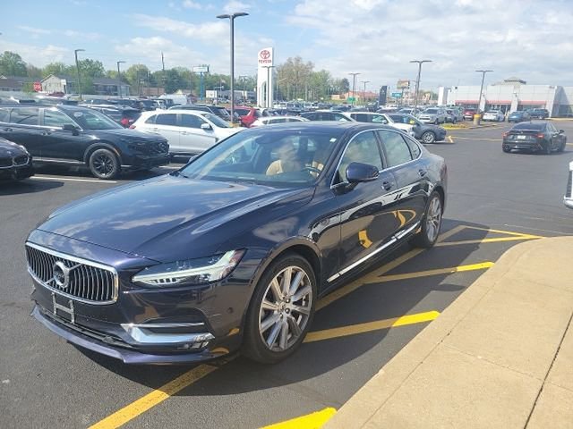 Used 2017 Volvo S90 T6 Inscription w/ Vision Package image 3