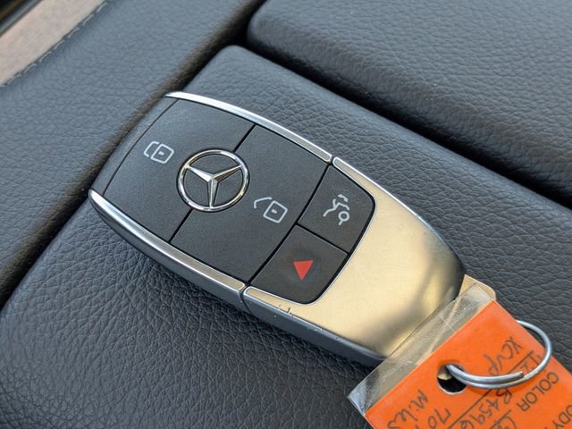 Used 2025 Mercedes-Benz GLE 350 4MATIC image 32