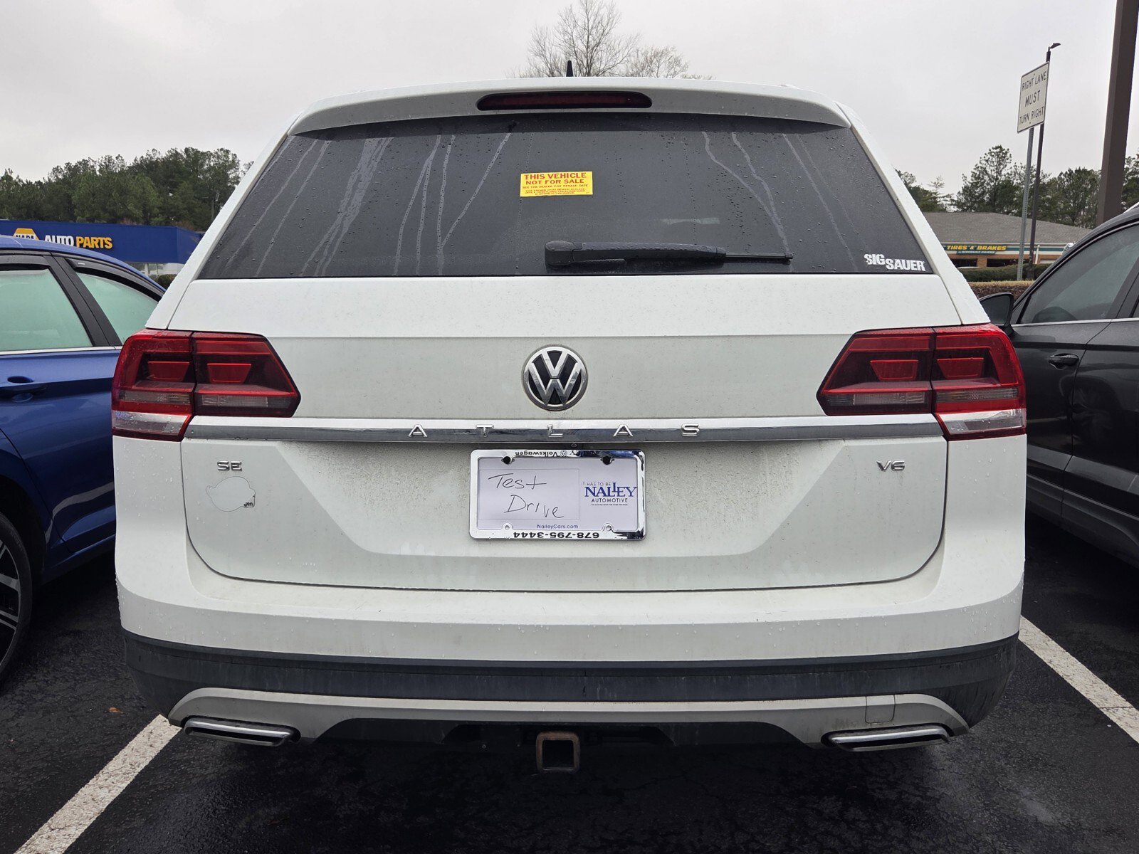 Used 2019 Volkswagen Atlas SE w/ Panoramic Sunroof Package image 4