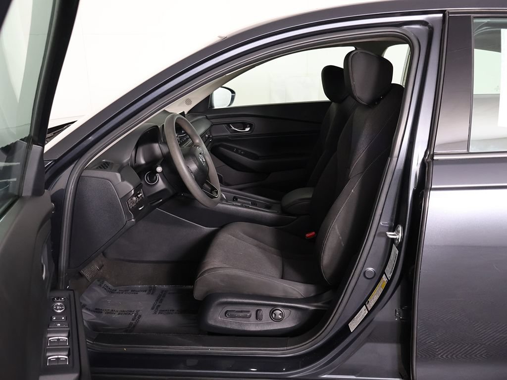 Used 2025 Honda Accord SE image 26