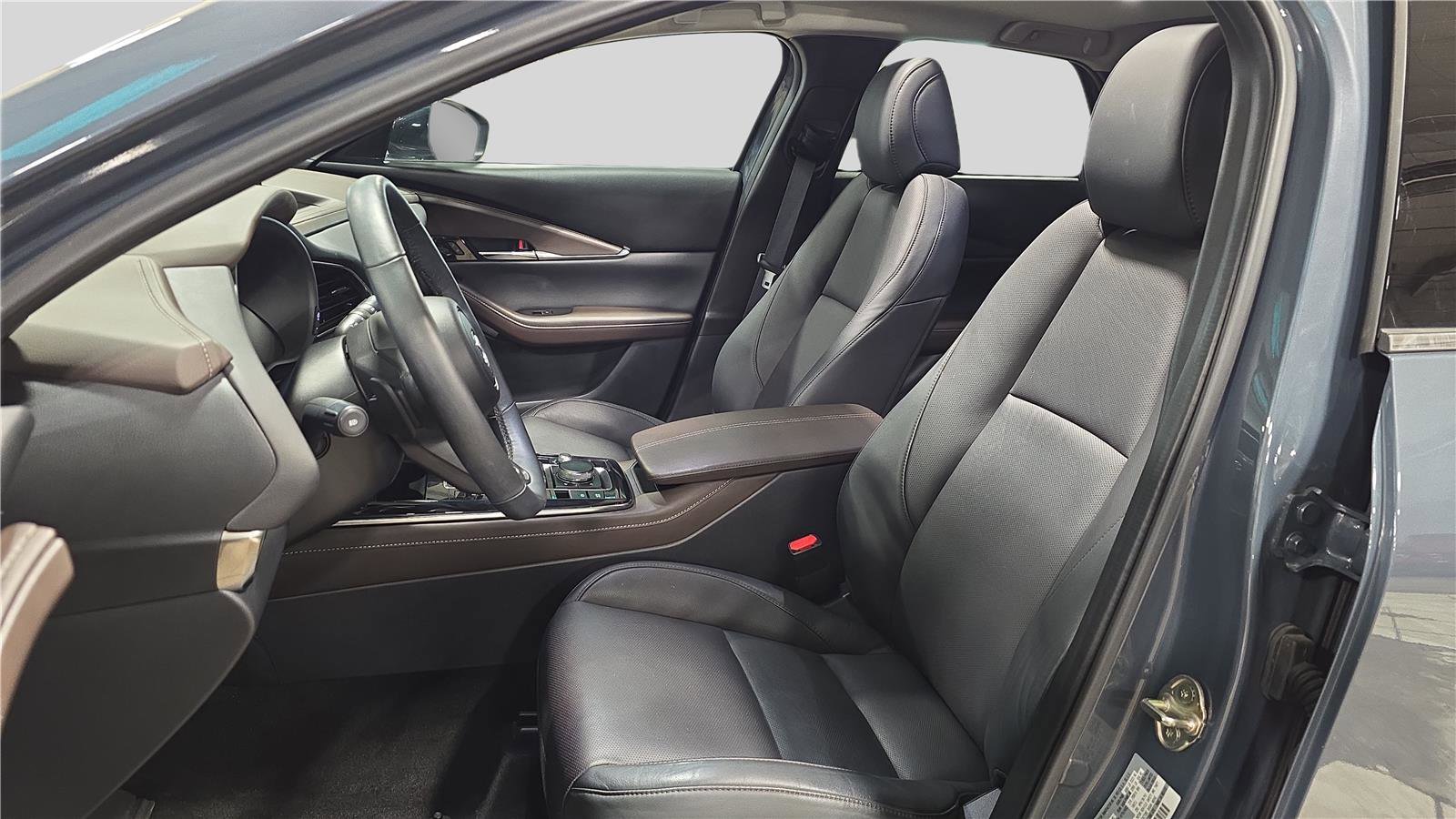 Used 2023 MAZDA CX-30 2.5 Turbo w/ Premium Package image 11