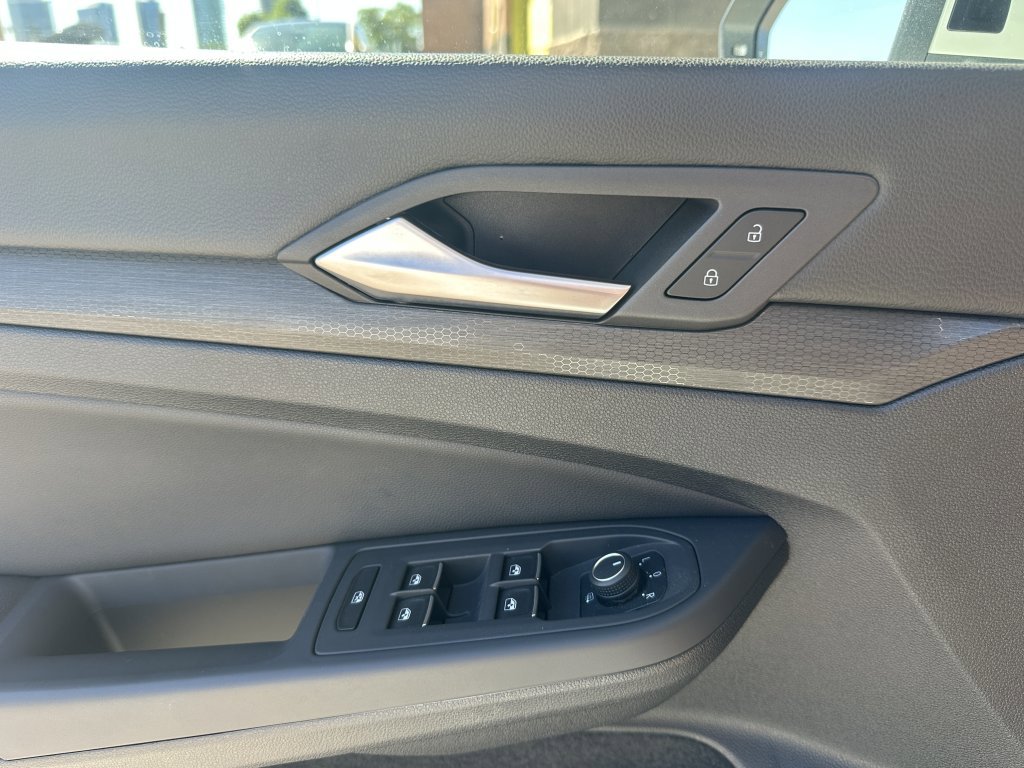 Used 2022 Volkswagen GTI SE w/ SE Leather Package image 31