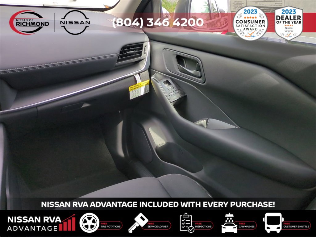 New 2025 Nissan Rogue S image 18