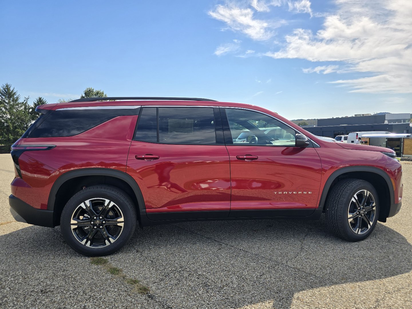 New 2027 Chevrolet Traverse LT w/ Sun and Wheel Package AWD/4WD image 10