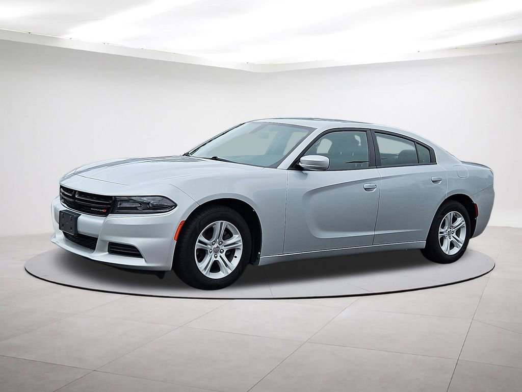 Used 2020 Dodge Charger SXT RWD image 3