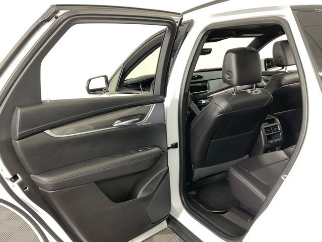 Certified 2023 Cadillac XT5 Sportv w/ Technology Package image 28