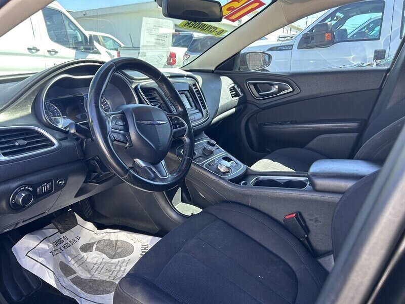 Used 2015 Chrysler 200 Limited w/ Convenience Group FWD image 28