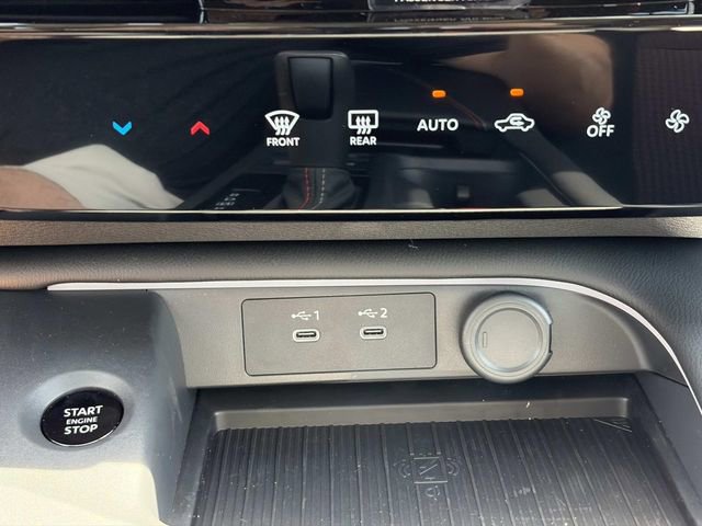New 2026 Nissan Sentra SR w/ Floor Mat Package FWD image 27