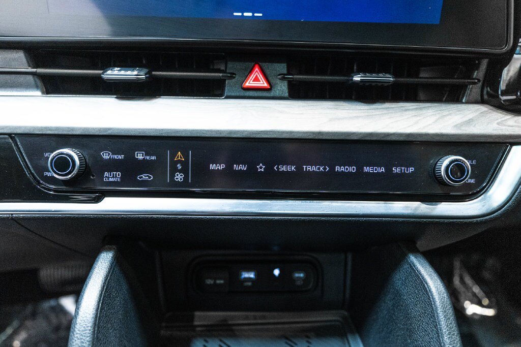 Used 2024 Kia Sportage X-Line w/ X-Line Premium Package AWD/4WD image 28