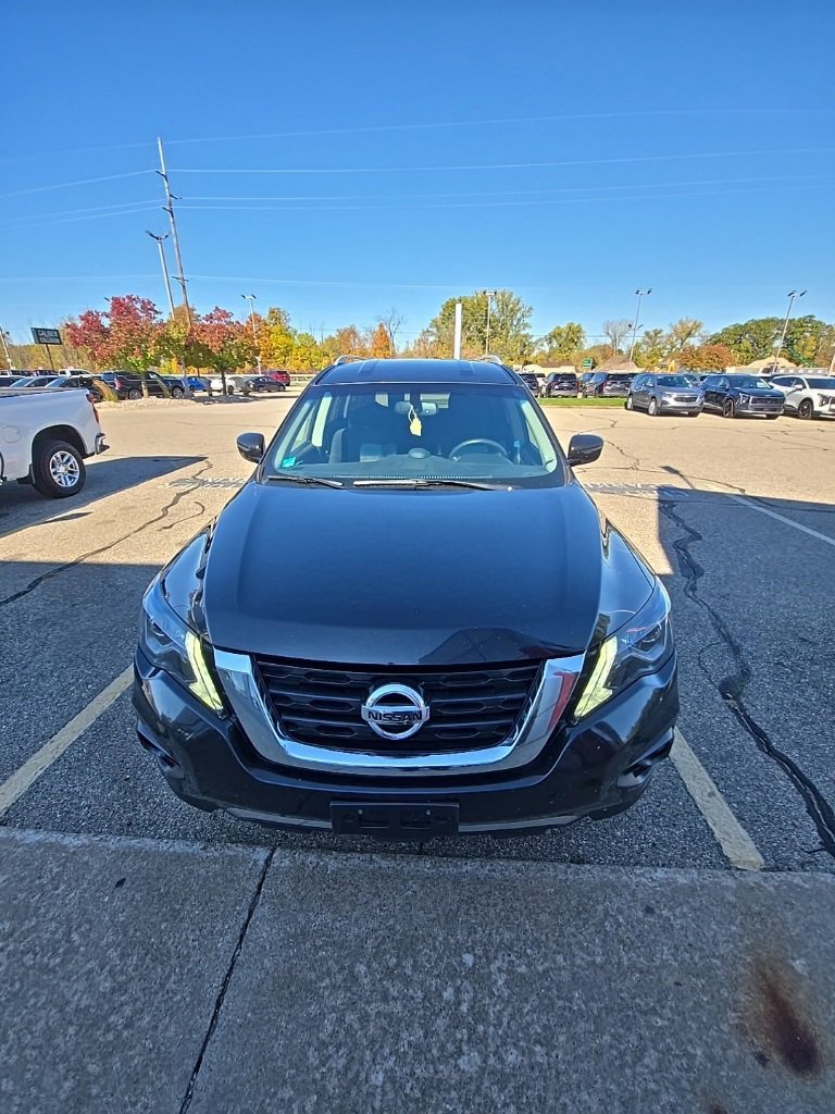 Used 2020 Nissan Pathfinder SV
