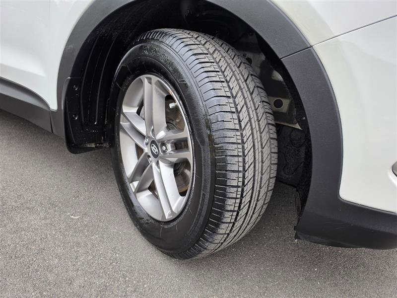 Used 2018 Hyundai Santa Fe Sport w/ 2.4L Tech Package 04 AWD/4WD image 56