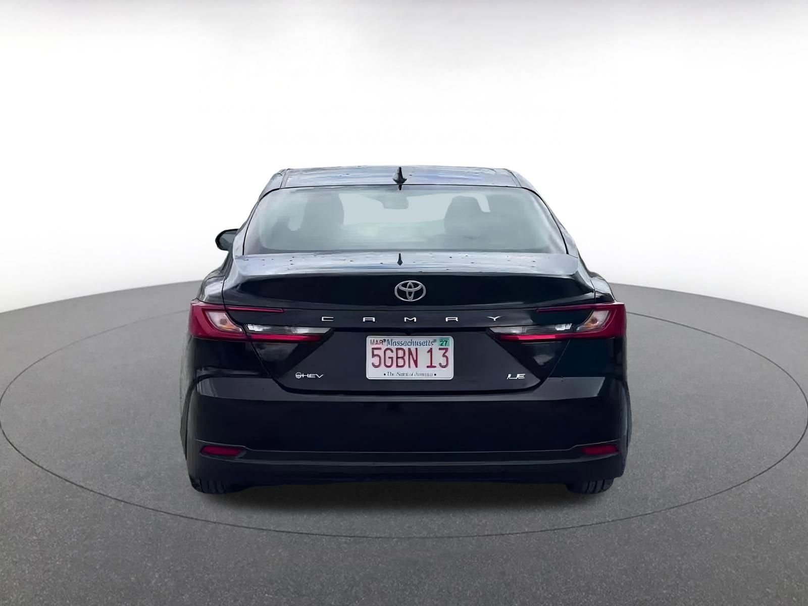 Used 2025 Toyota Camry LE image 12