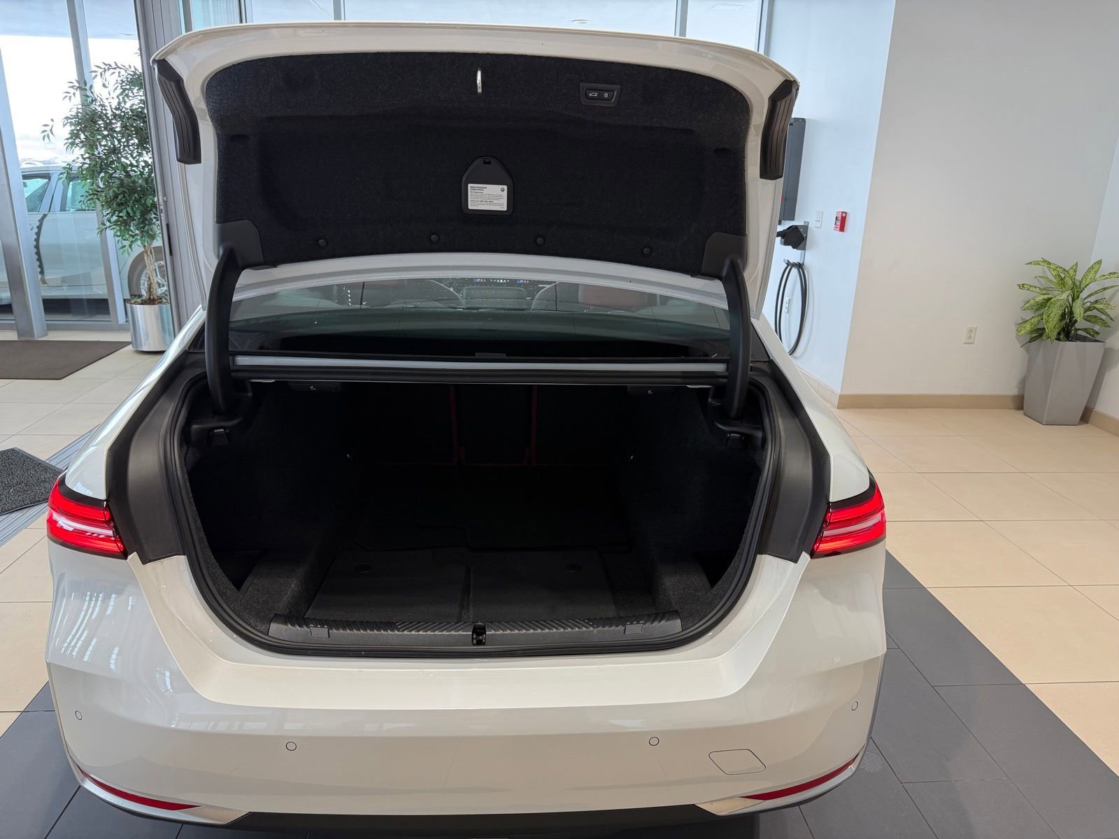 Certified 2025 BMW 530i xDrive image 10