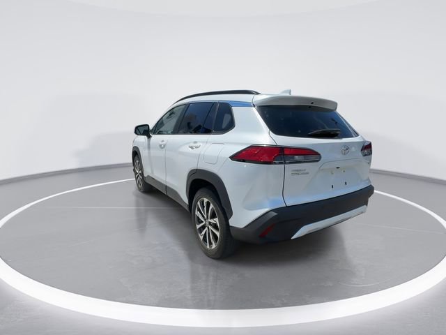 Used 2022 Toyota Corolla Cross XLE w/ Convenience Package FWD image 6