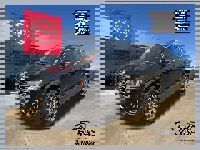 Used 2023 GMC Acadia SLT