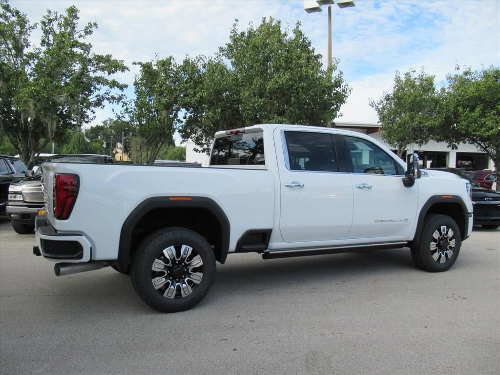 New 2026 GMC Sierra 2500 Denali w/ Denali Reserve Package image 7