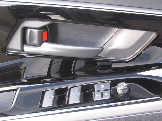 Used 2025 Toyota bZ4X FWD w/ Weather Package image 34