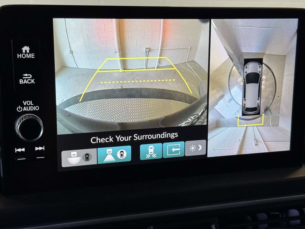 Used 2025 Honda Pilot Black Edition image 7
