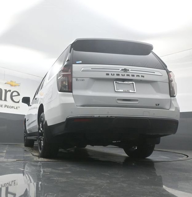 Used 2023 Chevrolet Suburban LT w/ Luxury Package image 57
