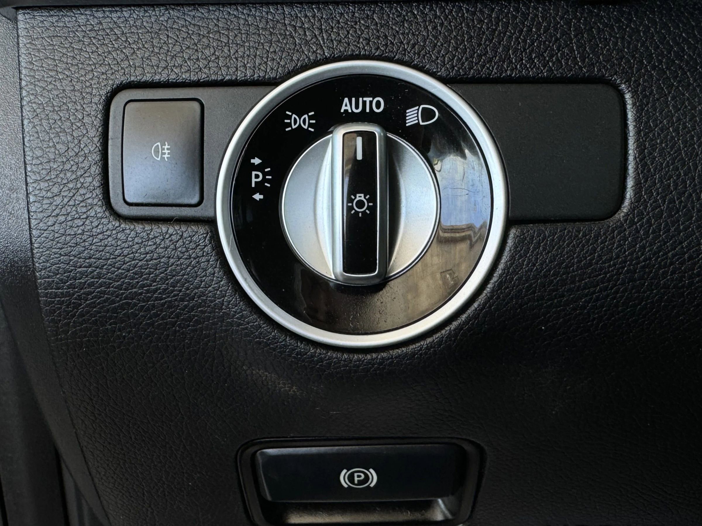 Used 2017 Mercedes-Benz GLS 450 4MATIC image 43