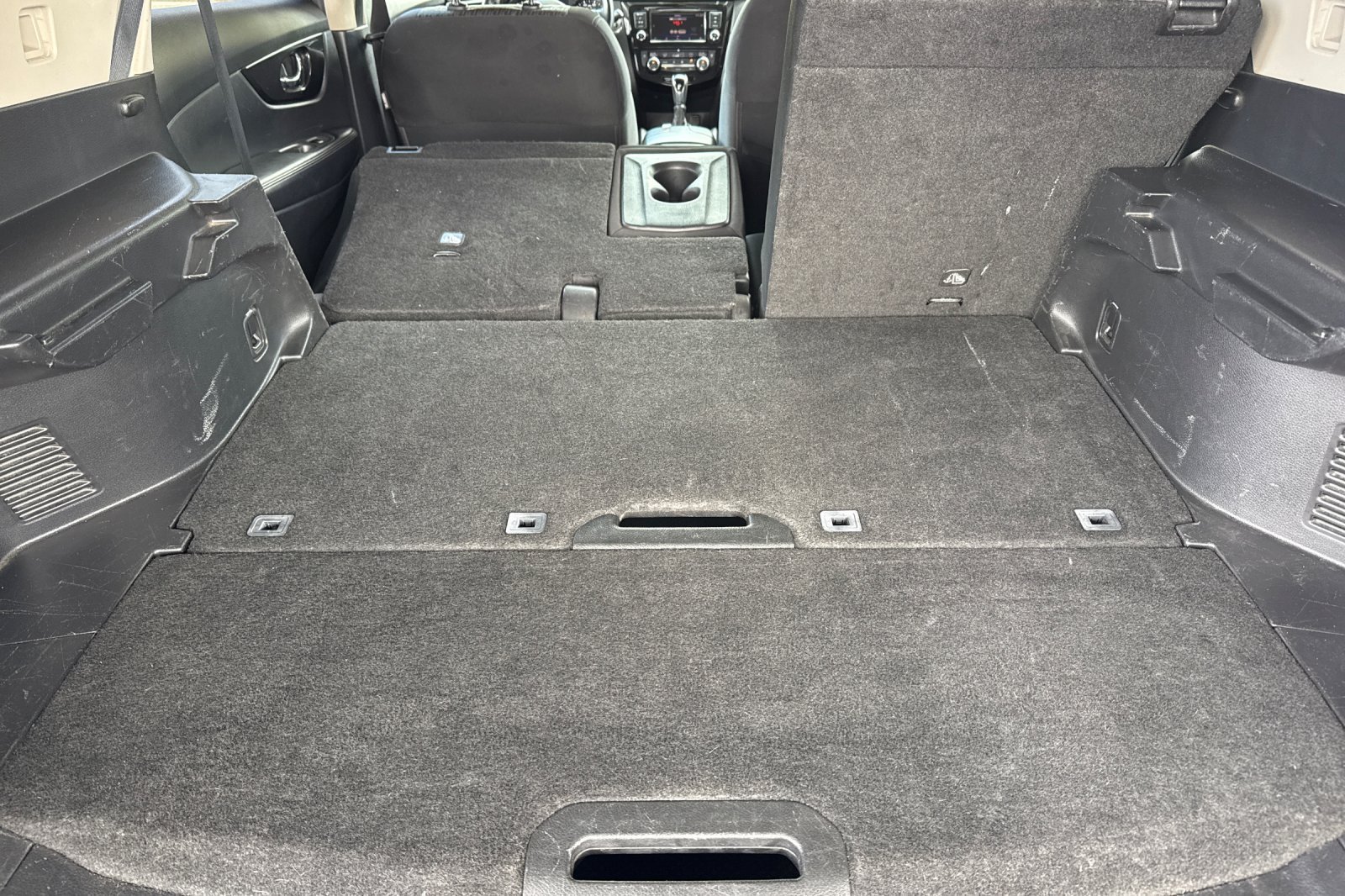 Used 2018 Nissan Rogue SV FWD image 22