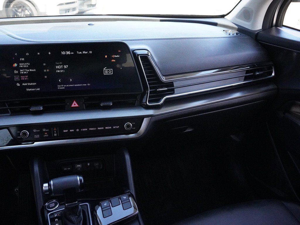 Used 2023 Kia Sportage EX image 29