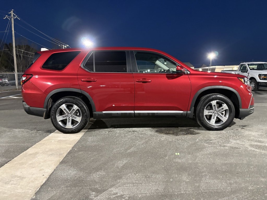 Certified 2025 Honda Pilot EX-L image 4