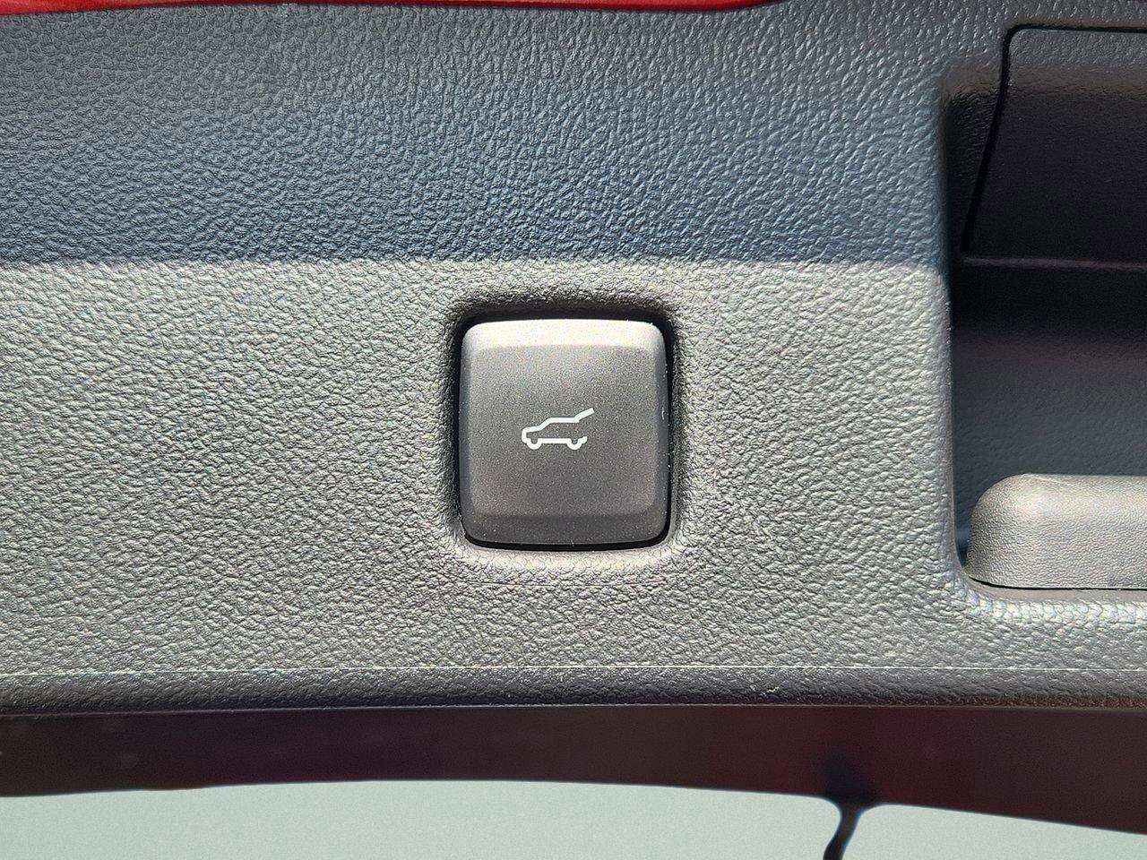 Used 2022 Ford Escape Titanium w/ Titanium Premium Package image 6