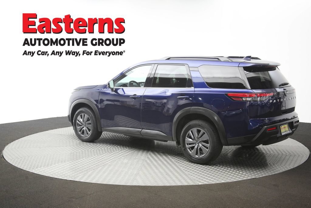 Used 2025 Nissan Pathfinder SV FWD image 64