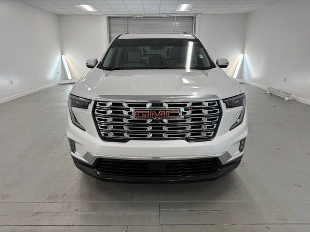 Used 2024 GMC Acadia Denali image 2