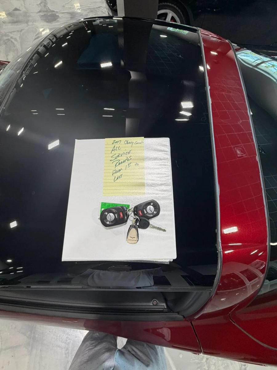 Used 2007 Chevrolet Corvette Coupe w/ Preferred Equipment Group RWD image 24