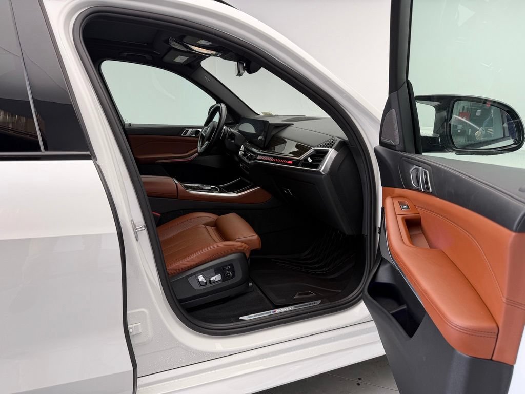 Certified 2024 BMW X5 M60i AWD/4WD image 9