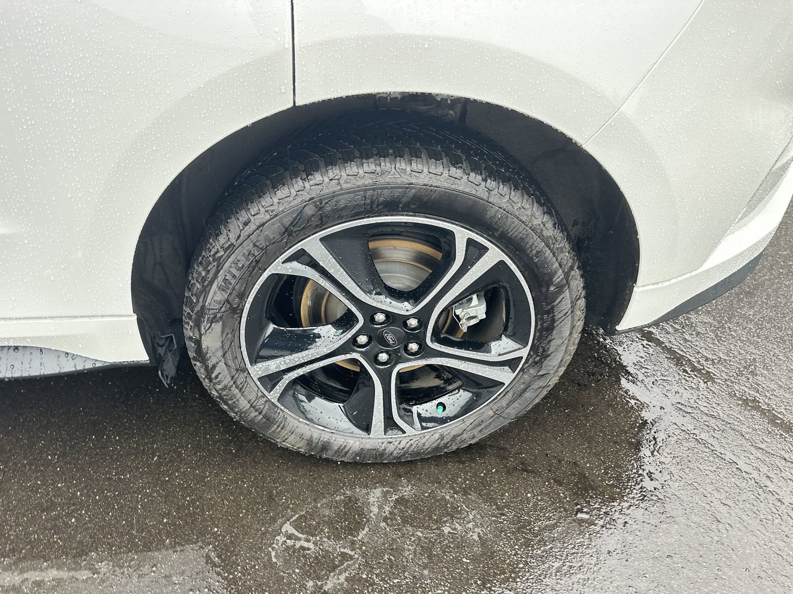 Used 2022 Ford Edge ST image 16