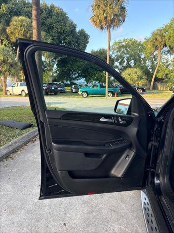 Used 2018 Mercedes-Benz GLE 350 w/ Premium 1 Package image 22