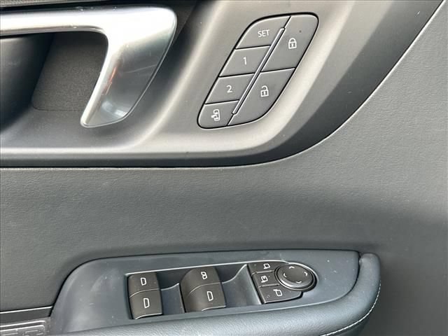 Certified 2026 Buick Enclave Preferred w/ Power Package FWD image 21