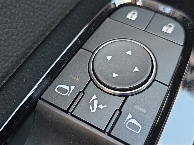 Used 2025 Nissan Pathfinder Platinum w/ Cargo Package image 37