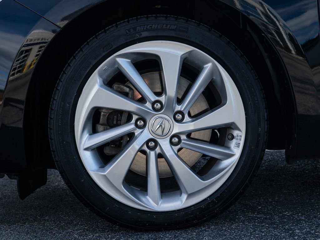 Certified 2018 Acura ILX w/ Premium Package image 11