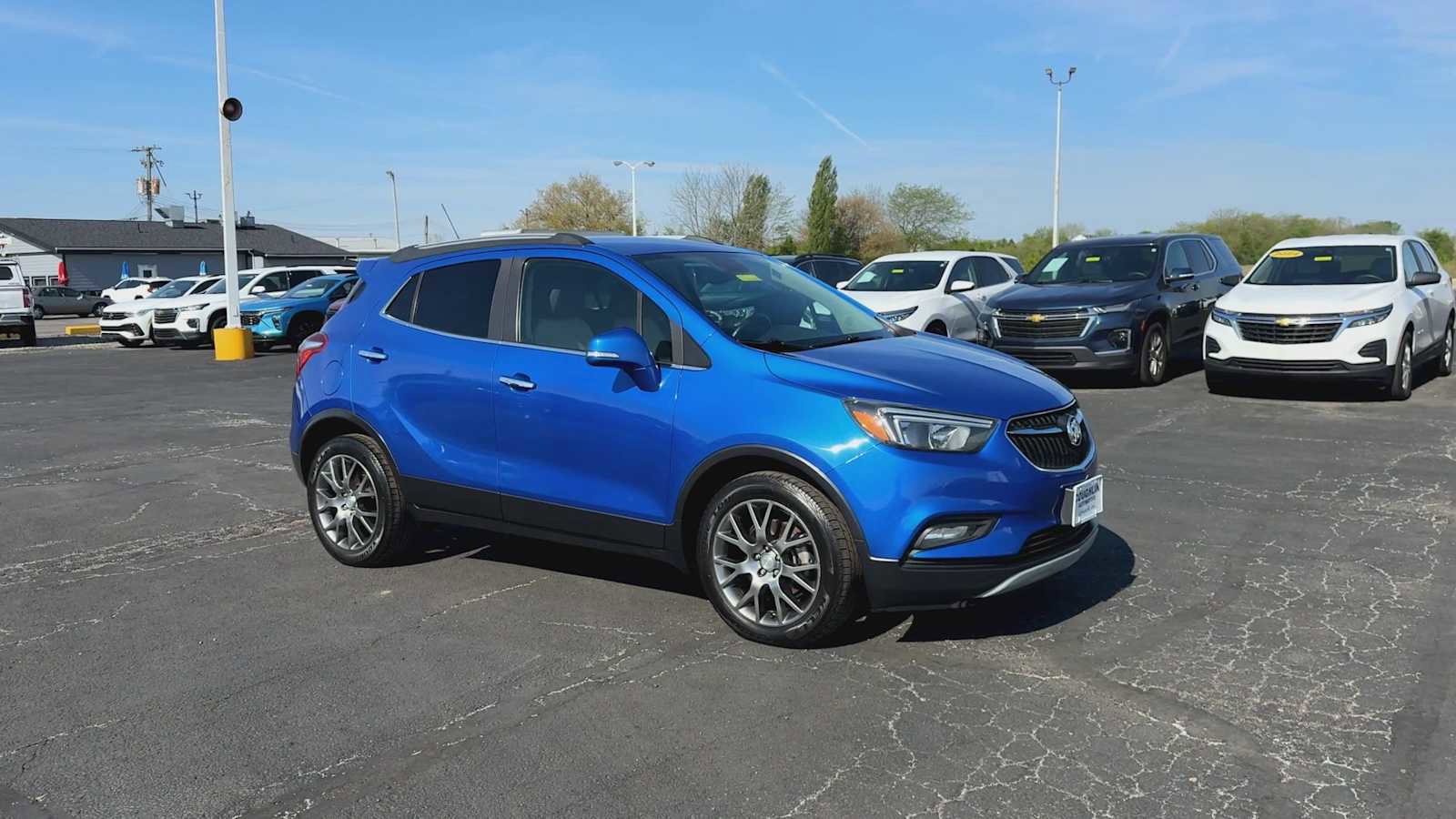 Used 2018 Buick Encore Sport Touring w/ Safety Package FWD image 2