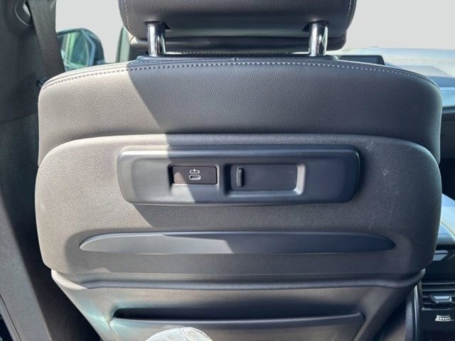 Used 2022 BMW X6 xDrive40i AWD/4WD image 48