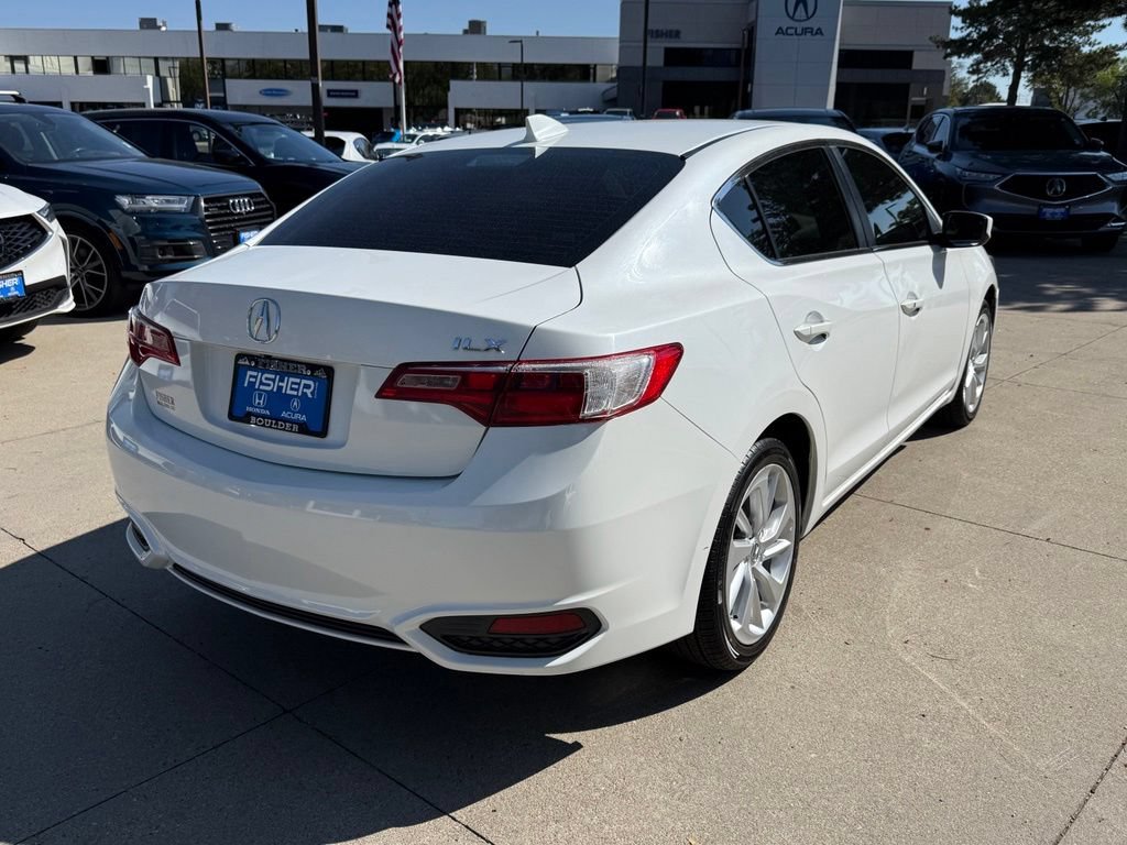 Used 2017 Acura ILX FWD image 4