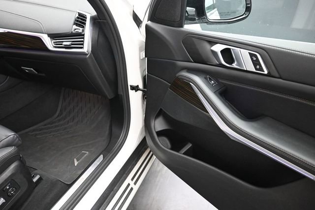 Used 2020 BMW X5 sDrive40i w/ Premium Package RWD image 26