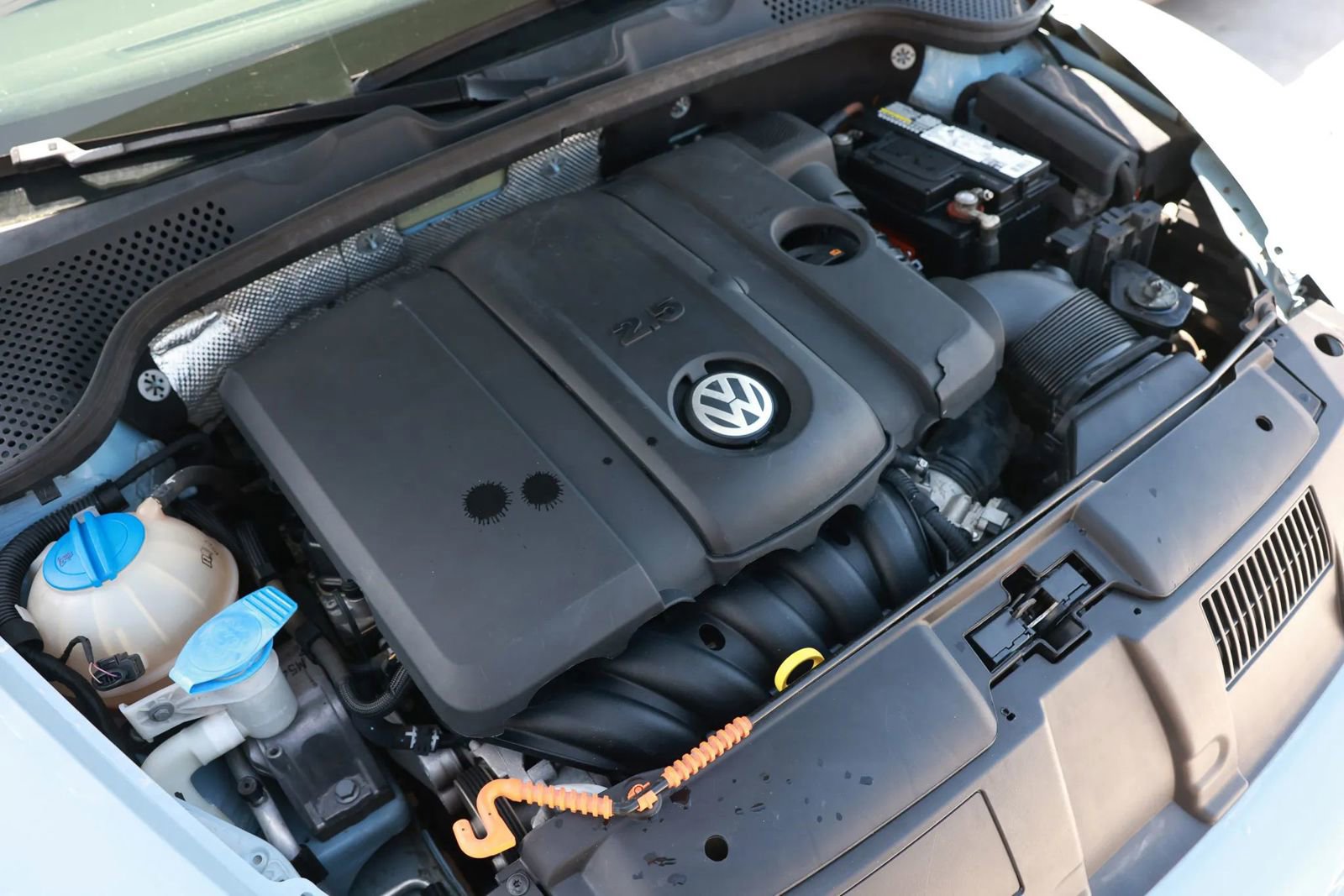 Used 2013 Volkswagen Beetle 2.5 image 44