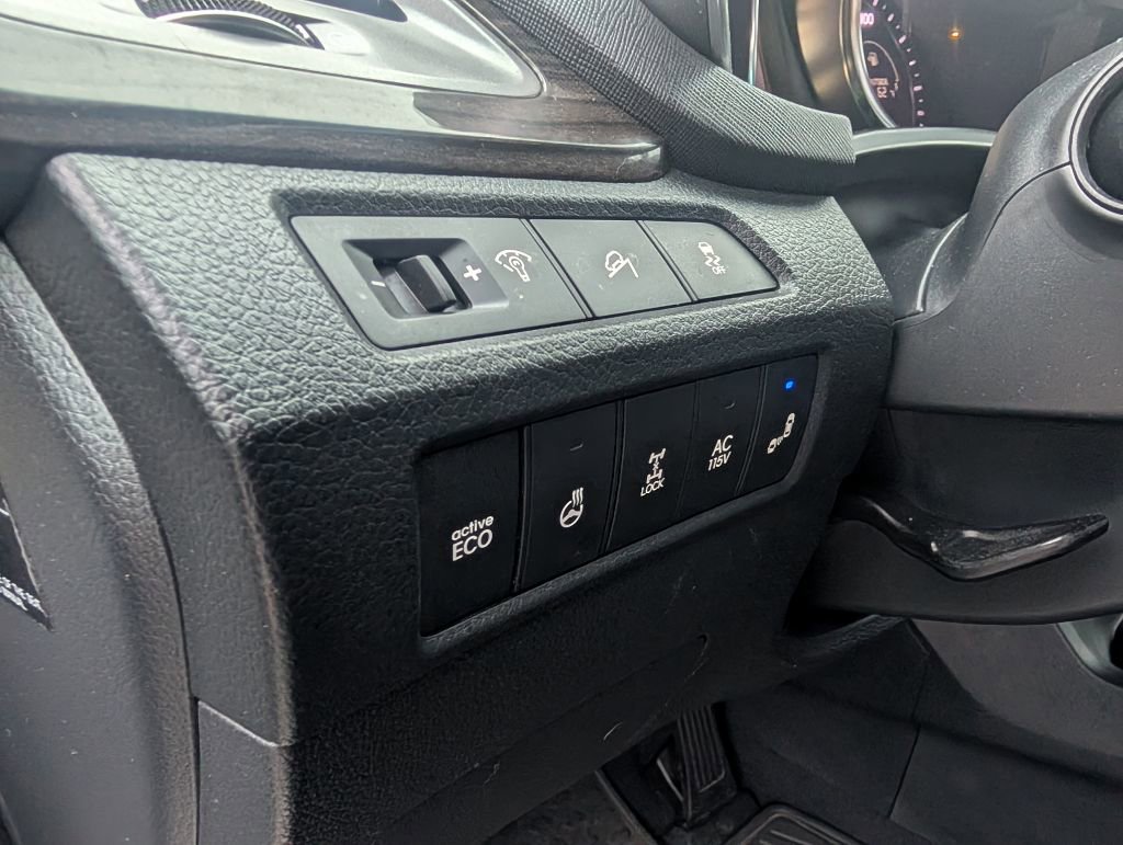 Used 2015 Hyundai Santa Fe Limited w/ Option Group 04 image 11