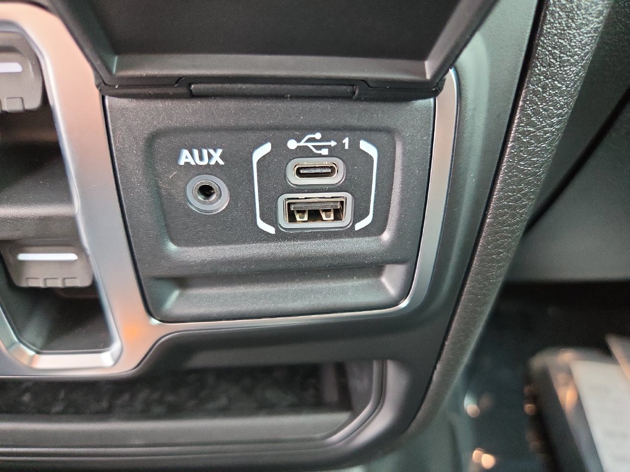 New 2026 Jeep Gladiator Sport AWD/4WD image 25