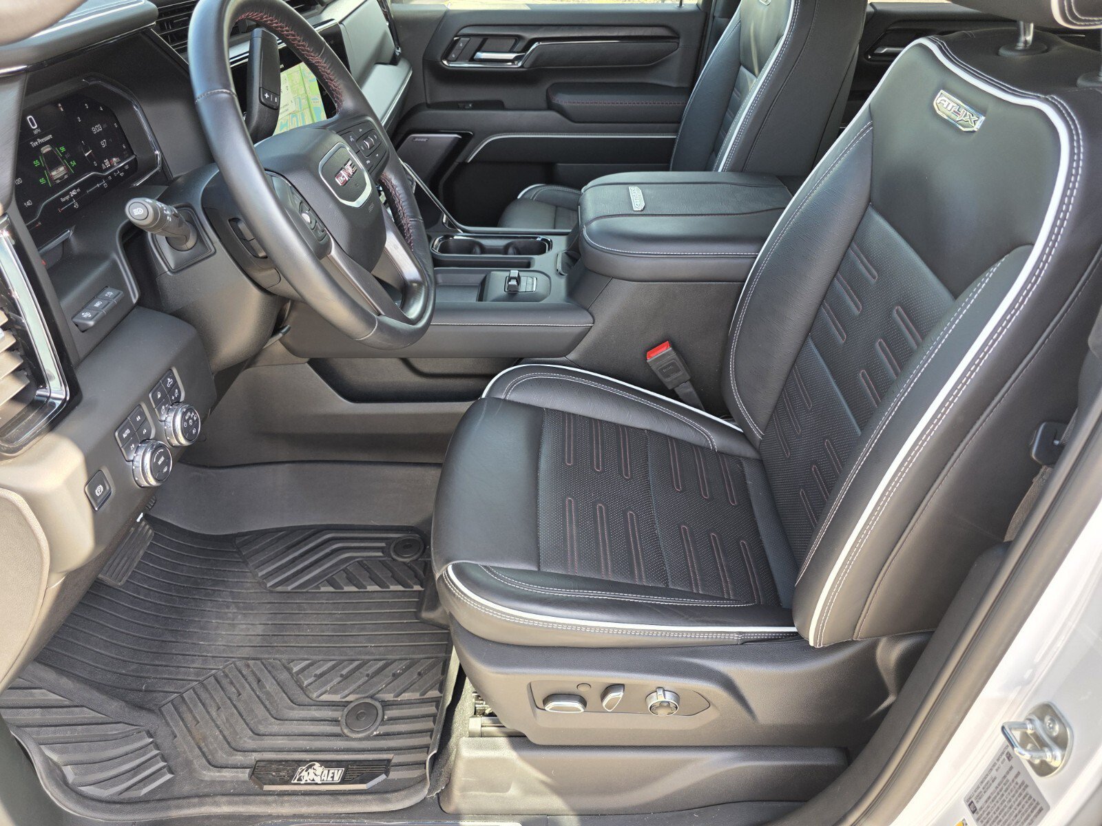 Used 2025 GMC Sierra 2500 AT4X w/ AT4X AEV Edition AWD/4WD image 10