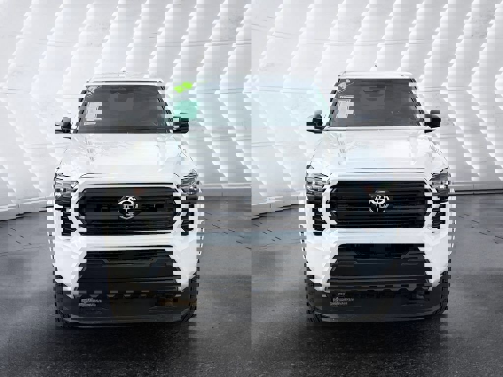 Used 2025 Toyota Tacoma SR image 2