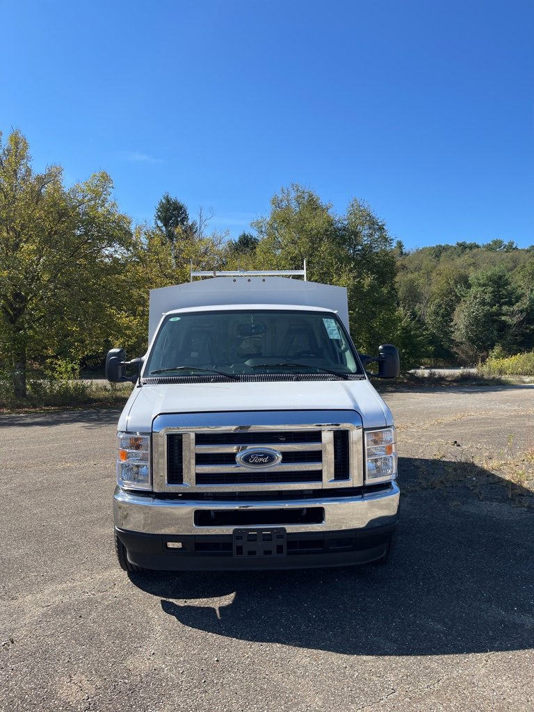 New 2025 Ford E-350 and Econoline 350 Super Duty w/ Power Equipment Group image 8