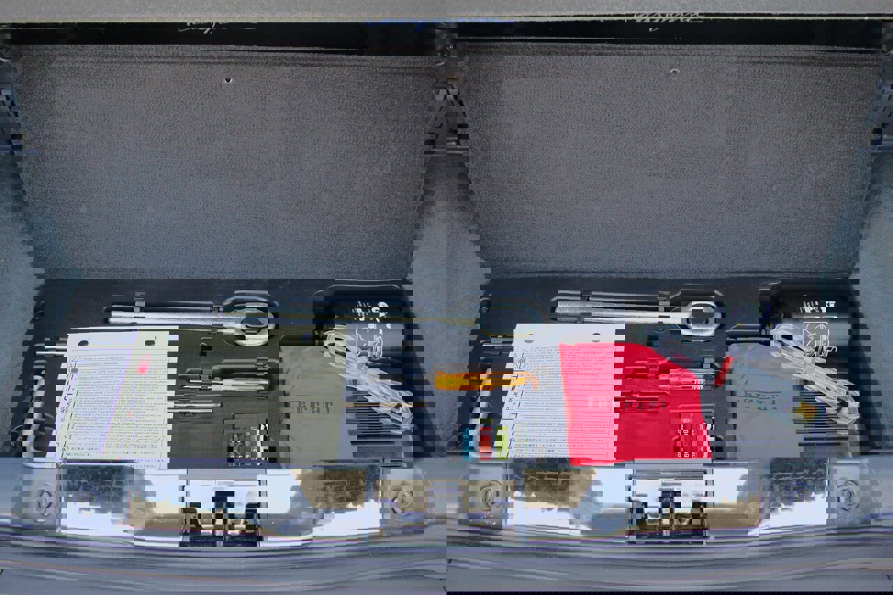 Used 2014 Ferrari California image 19