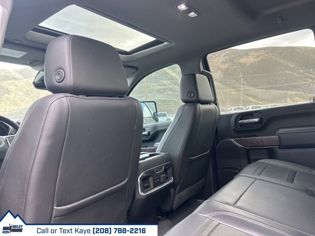 Used 2023 GMC Sierra 3500 Denali w/ Denali Ultimate Package image 16